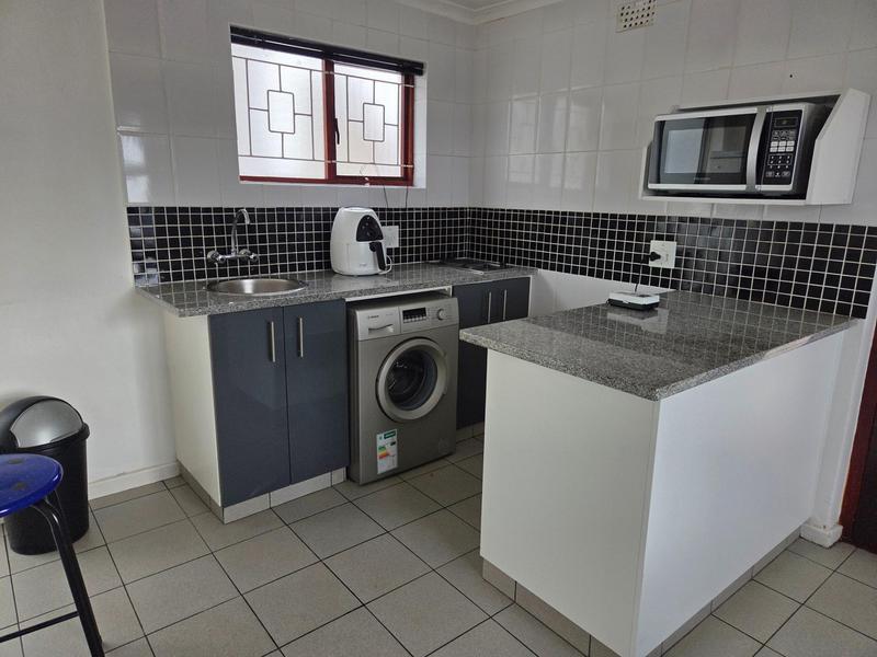 To Let 1 Bedroom Property for Rent in Walmer Estate Western Cape